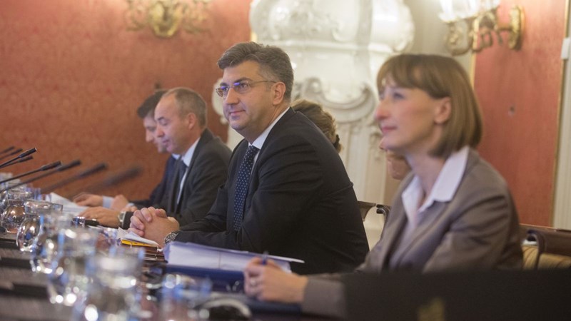 Predsjednik Vlade: Nikakav ugovor ne može derogirati prava koje ima Vlada temeljem Zakona o procesu izvanredne uprave 